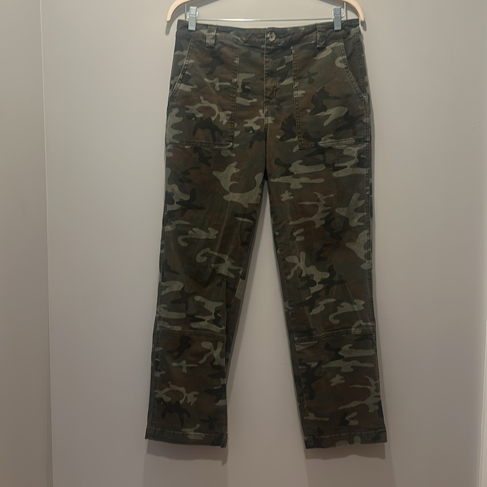 Velvet by Graham & Spencer Women’s Otto Straight Leg Camo Cotton Pants - Size 8